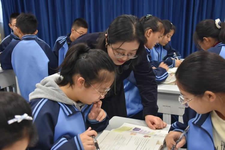 考完教师资格证，为何依然不能当老师？”