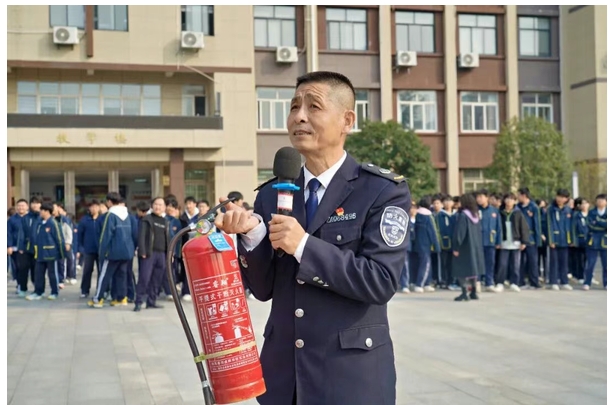 西安东方美术综合职业高中开展消防安全疏散演练！