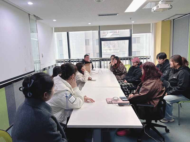 西安科技大学高新学院赴企业看望“聚盟订单班”实习学生 持续深化校企协同育人机制”